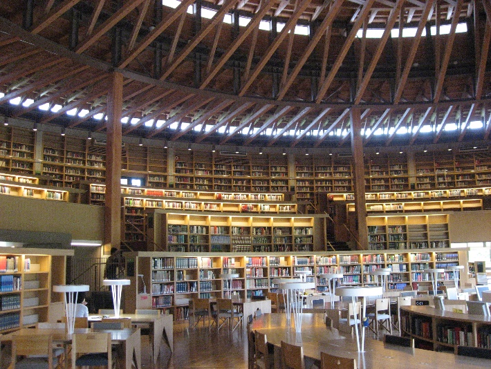 国際教養大学の図書館